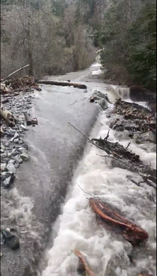 Avalanche completely covers road in Santaquin Canyon News, Sports
